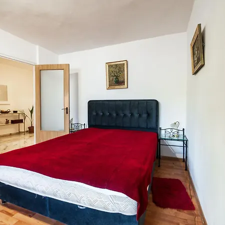 Retreat - With Natural Lighting Apartman *