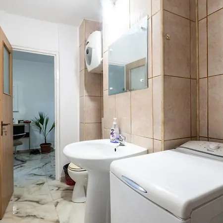 Retreat - With Natural Lighting *