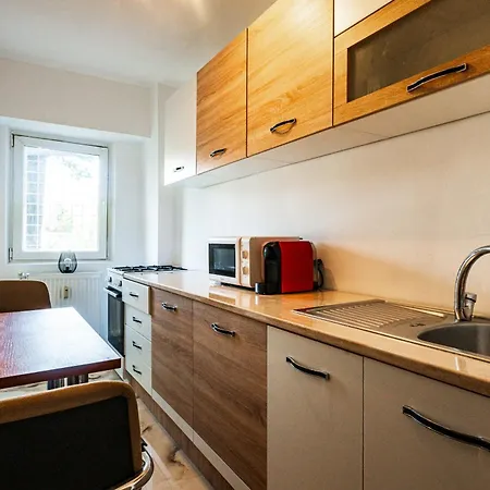 Apartman Retreat - With Natural Lighting *