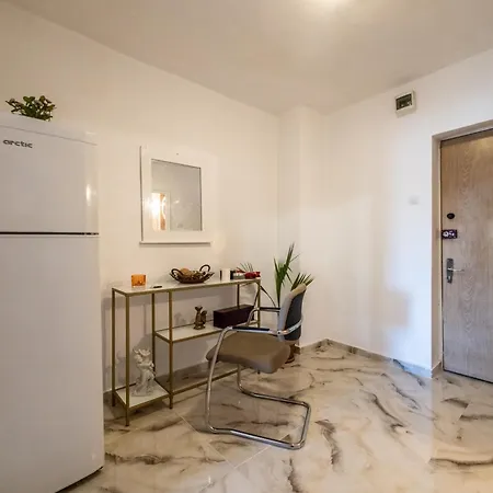 Retreat - With Natural Lighting *